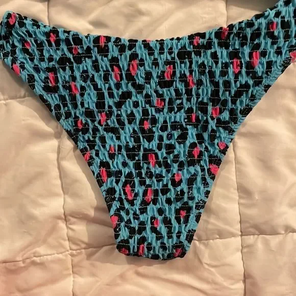 NWT Mosnann bikini - Picture 2 of 5